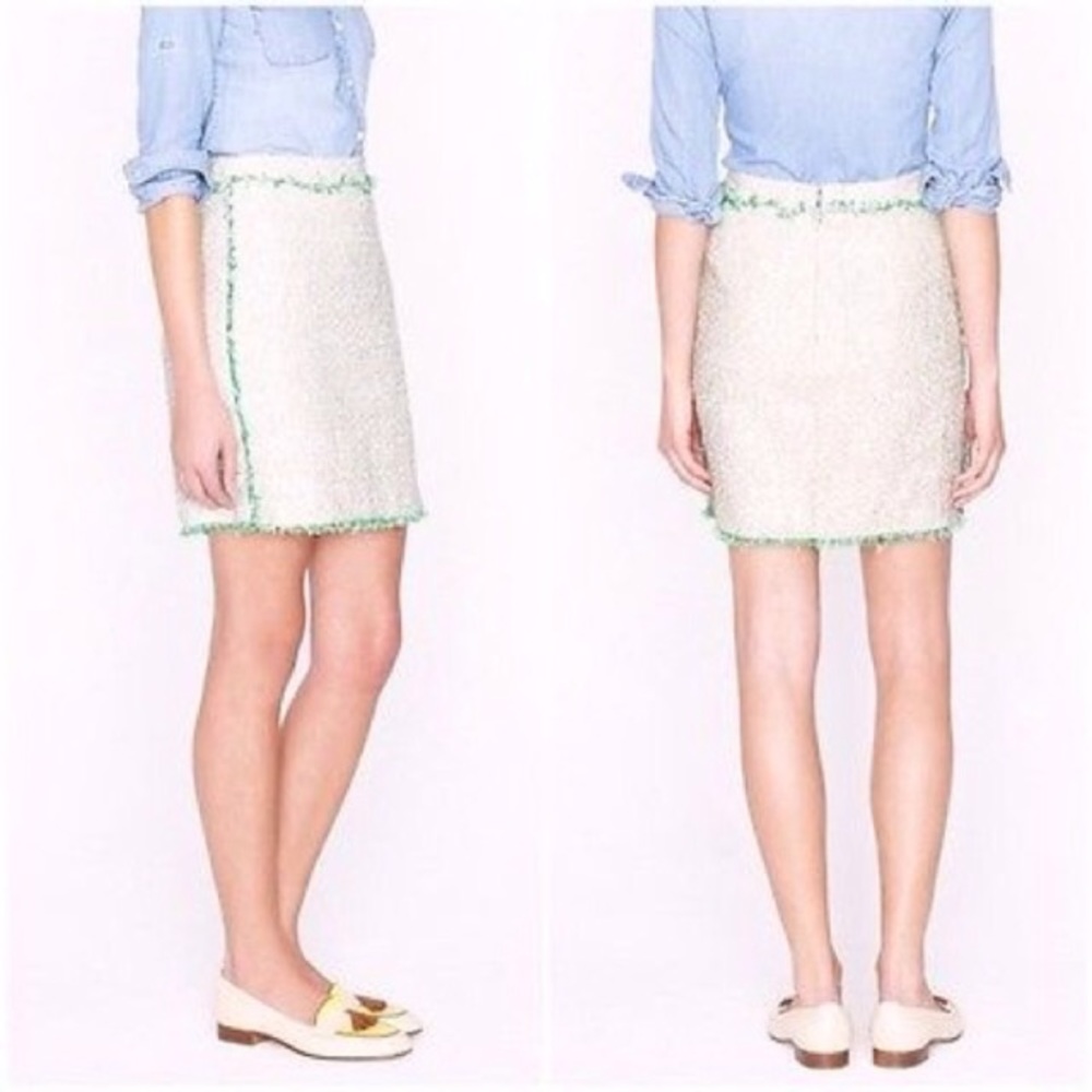 ⬇️ Price Drop ⬇️ J Crew Green/Beige tweed skirt 6